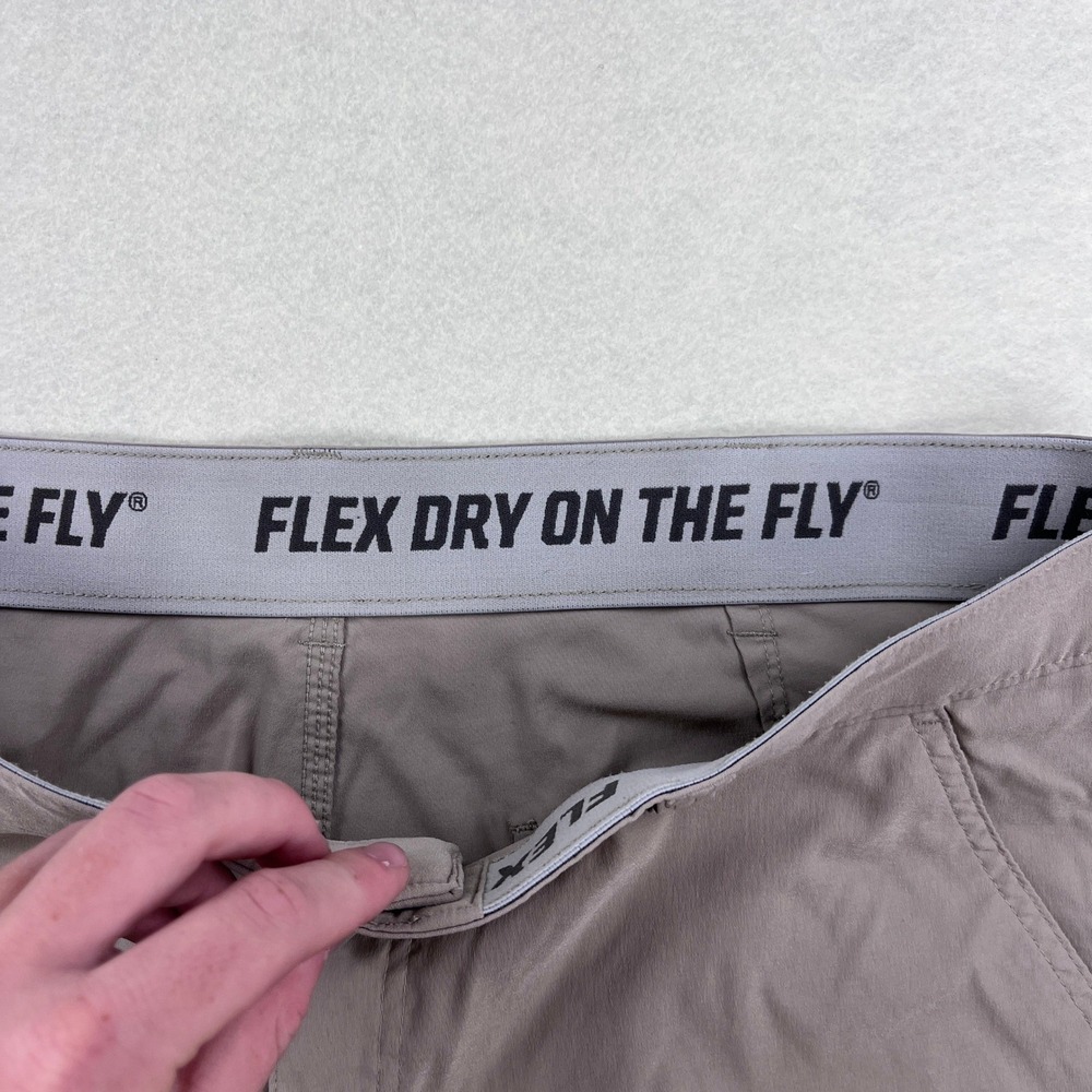Duluth Trading Co Mens Gray Dry on the Fly Flex Waist Shorts Size 38 Standard - Picture 2 of 7